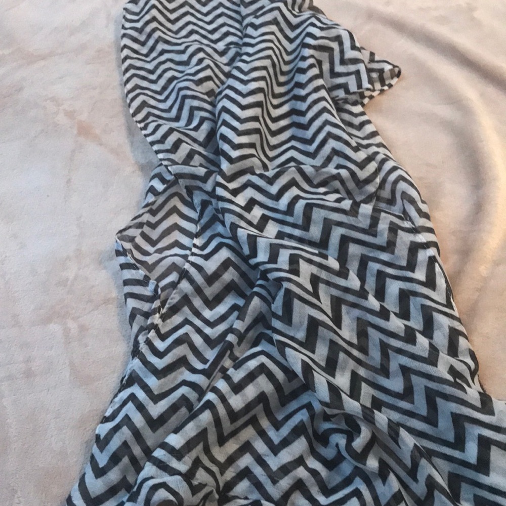Scarf - Picture 2 of 3